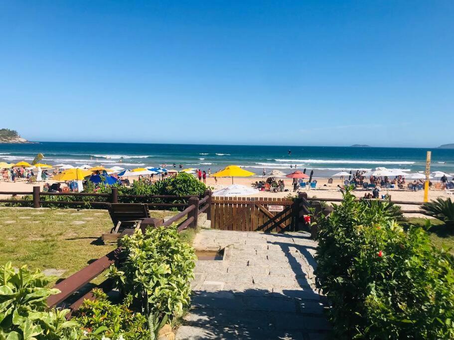 - Casa Pe Na Areia De Geriba Casa de férias *